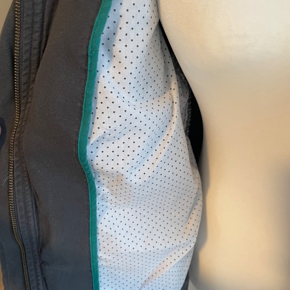 Hinge Designed in Seattle Utility style Jacket - Picture 4 of 6